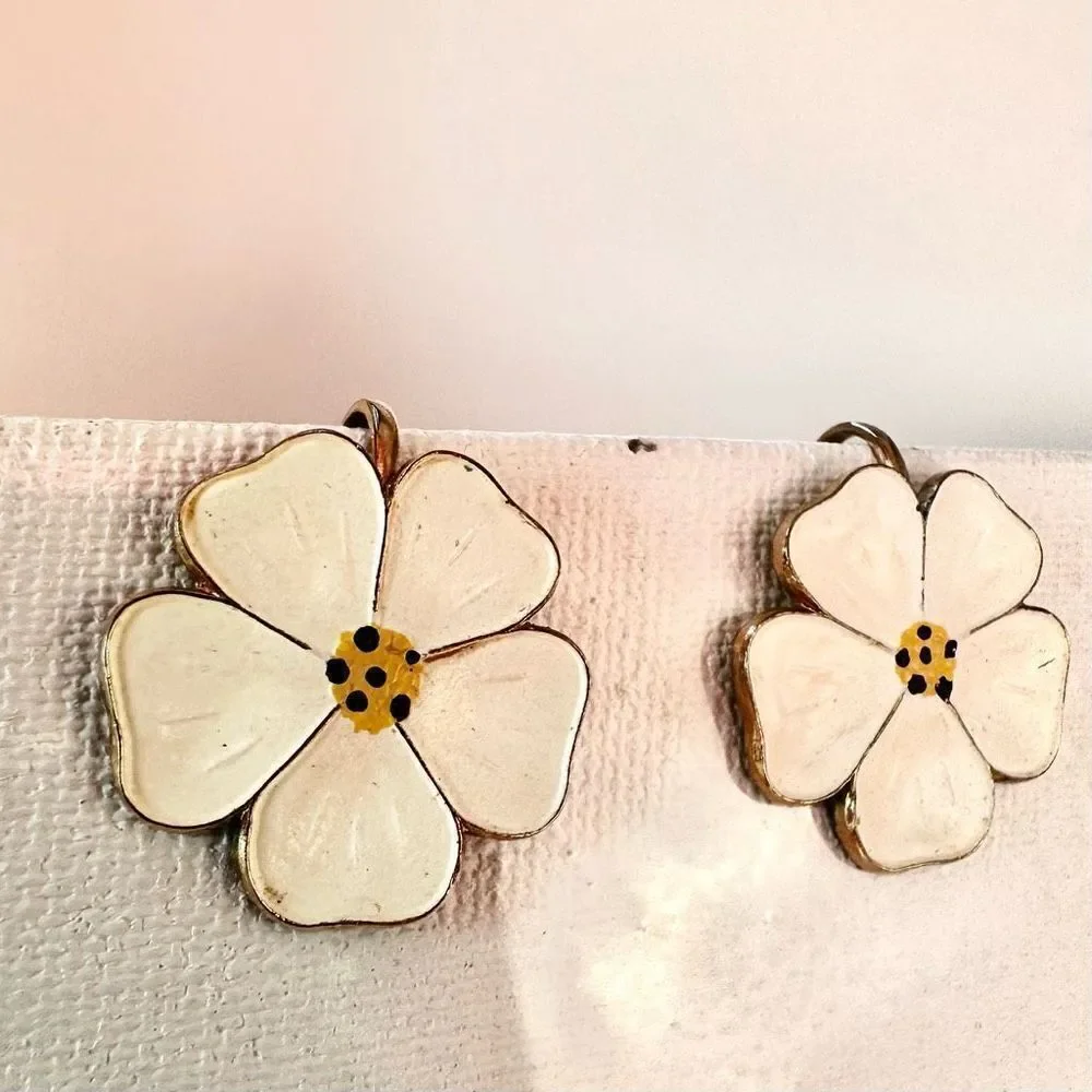 White flower vintage  clip on earrings